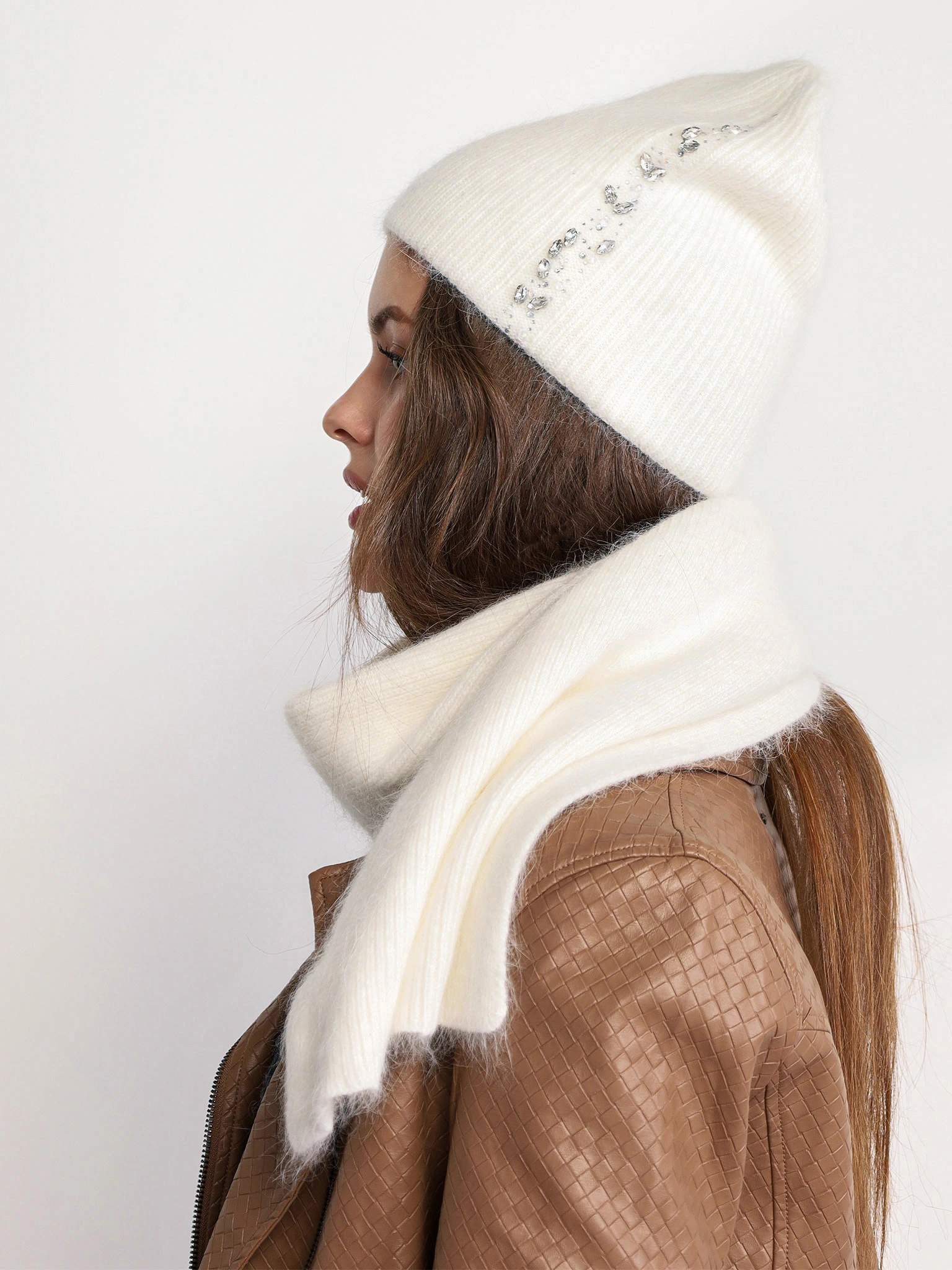 Шапка-бини двойная со стразами в ассортименте